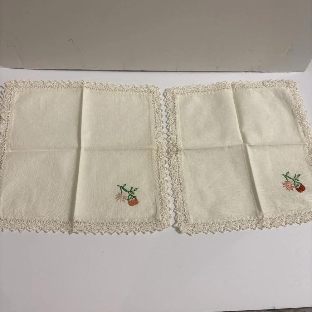Vintage Hand Embroidered Flower Linen Tea Towels Lace Trim Lot Of 2 Cottage 10